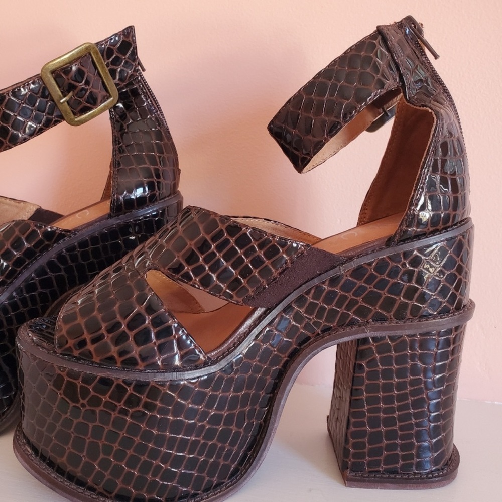 Chocolate brown leather Jeffrey Campbell platform sandals. Never worn size 7.5